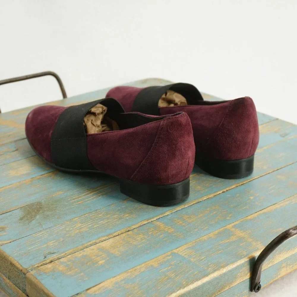 Clarks Unstructured Womens Un Blush Loafers Size 5 M Burgundy Red Black Suede - Picture 6 of 11